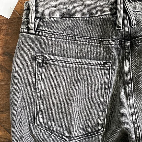 Good American - Good Classic - NWT - 8 - Black - 28” Inseam - Jeans - Picture 4 of 5